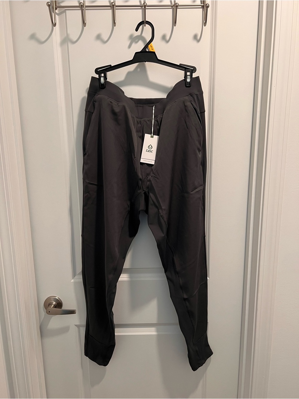 TASC Recess Hybrid Pant Size Large New with Tags